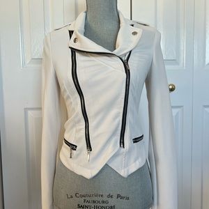 White zippered cropped jacket